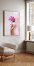 Holding Pink Peony Flower Plakat - Posterbox.no