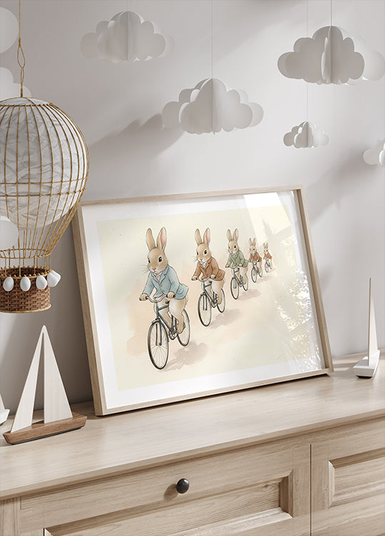 Plakatas „Bunny Friends on Bicycles“.