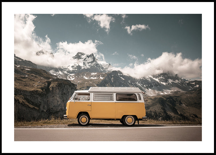 Yellow Van in the Mountains Plakat - Posterbox.dk