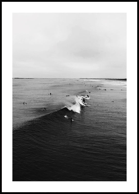 Surfers on Waves Plakat - Posterbox.dk