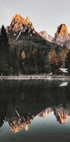 Reflection of Serenity House by the Mountain Lake Plakat - Posterbox.dk