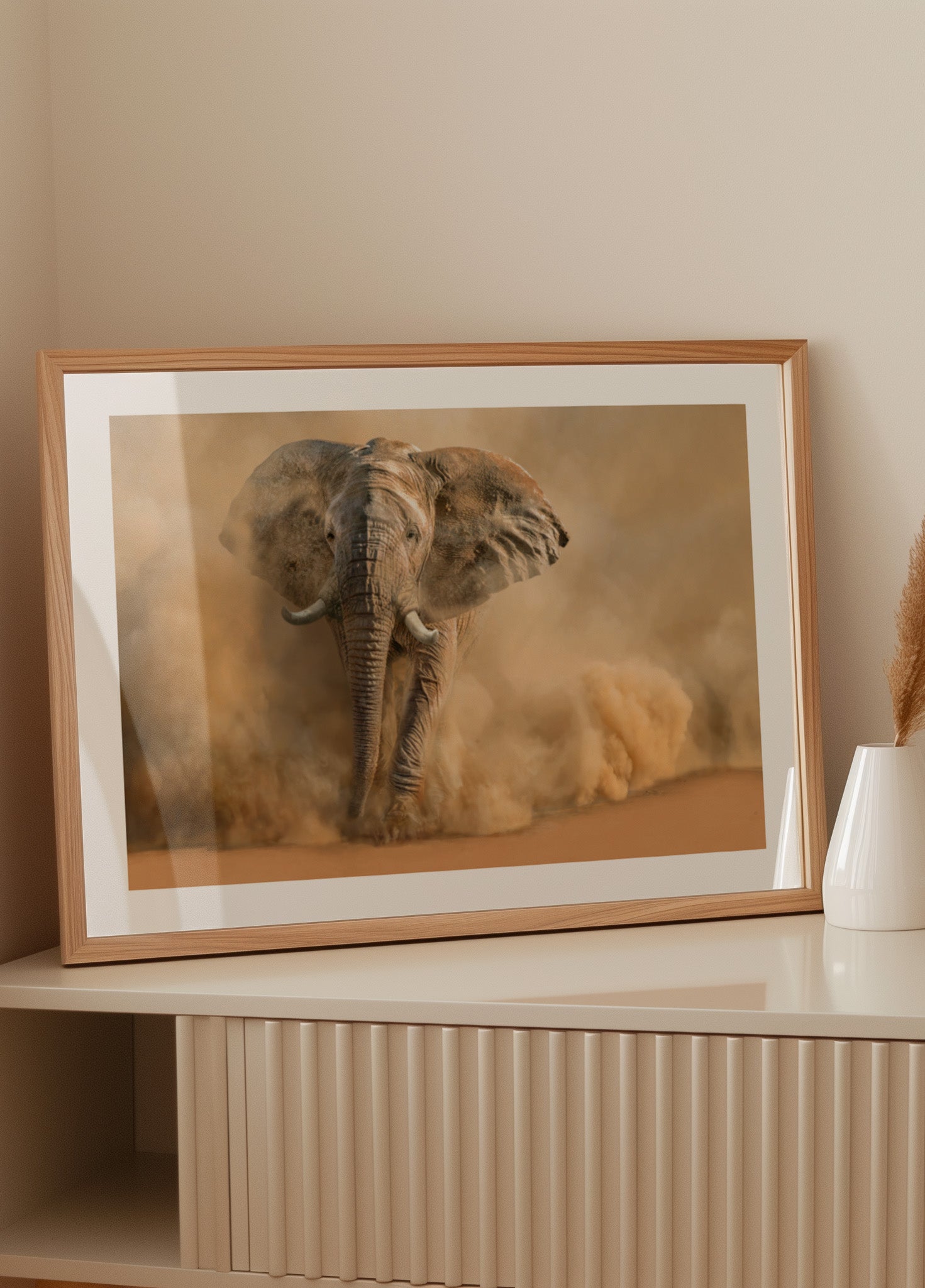 Majestätesch Elefant Stëbs Cloud