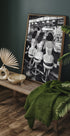 Women Drinking At Bar Wall Art Plakat - Posterbox.dk