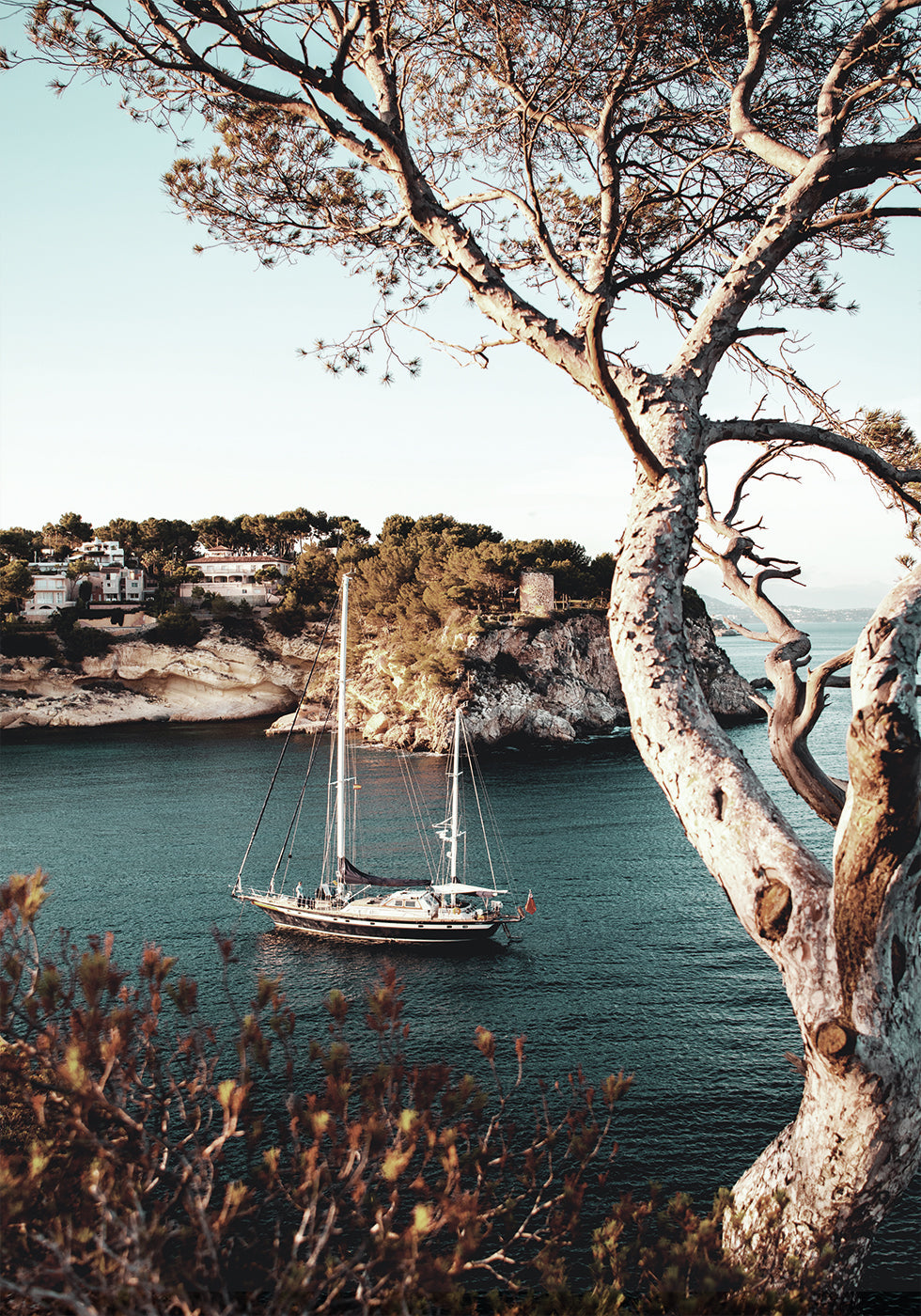 Yacht In Bay Plakat - Posterbox.dk