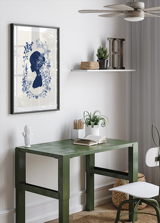 Siluetă florală, Fată înflorită, Poster botanic indigo 