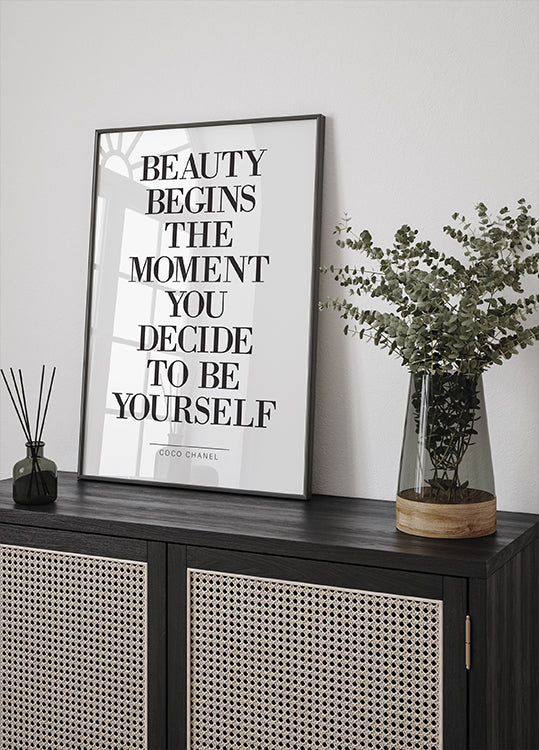 Coco Chanel - Beauty Begins Plakat - Posterbox.dk