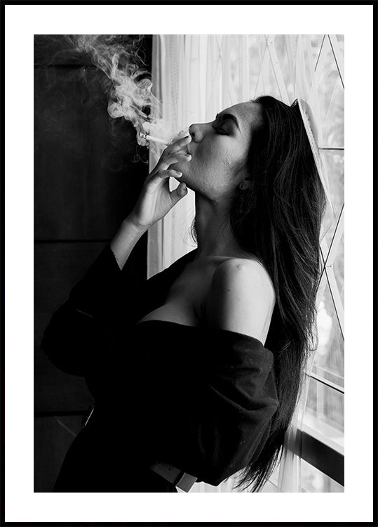 Elegance in Smoke and Shadow Plakat - Posterbox.dk