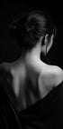 Feminine Elegance in Black and White Plakat - Posterbox.dk