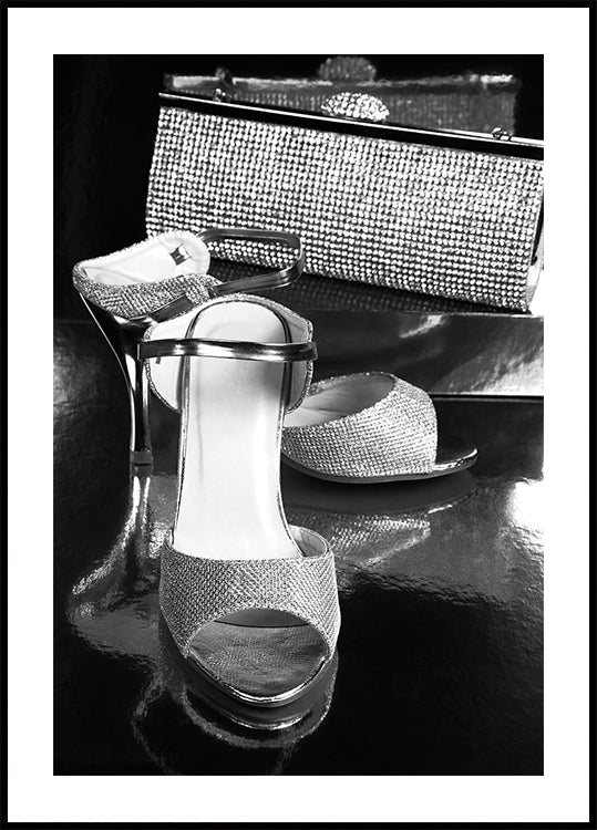 Glamorous Night Accessories B&W Plakat - Posterbox.dk