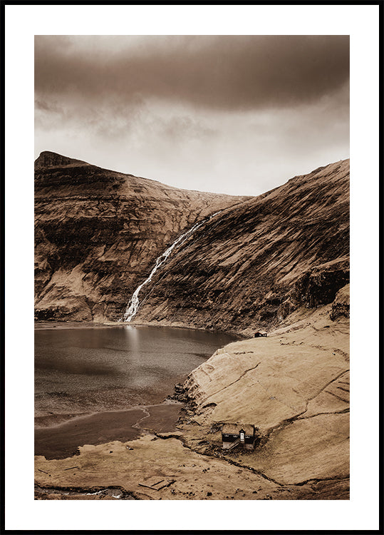 Small House Near the Waterfall Plakat - Posterbox.dk