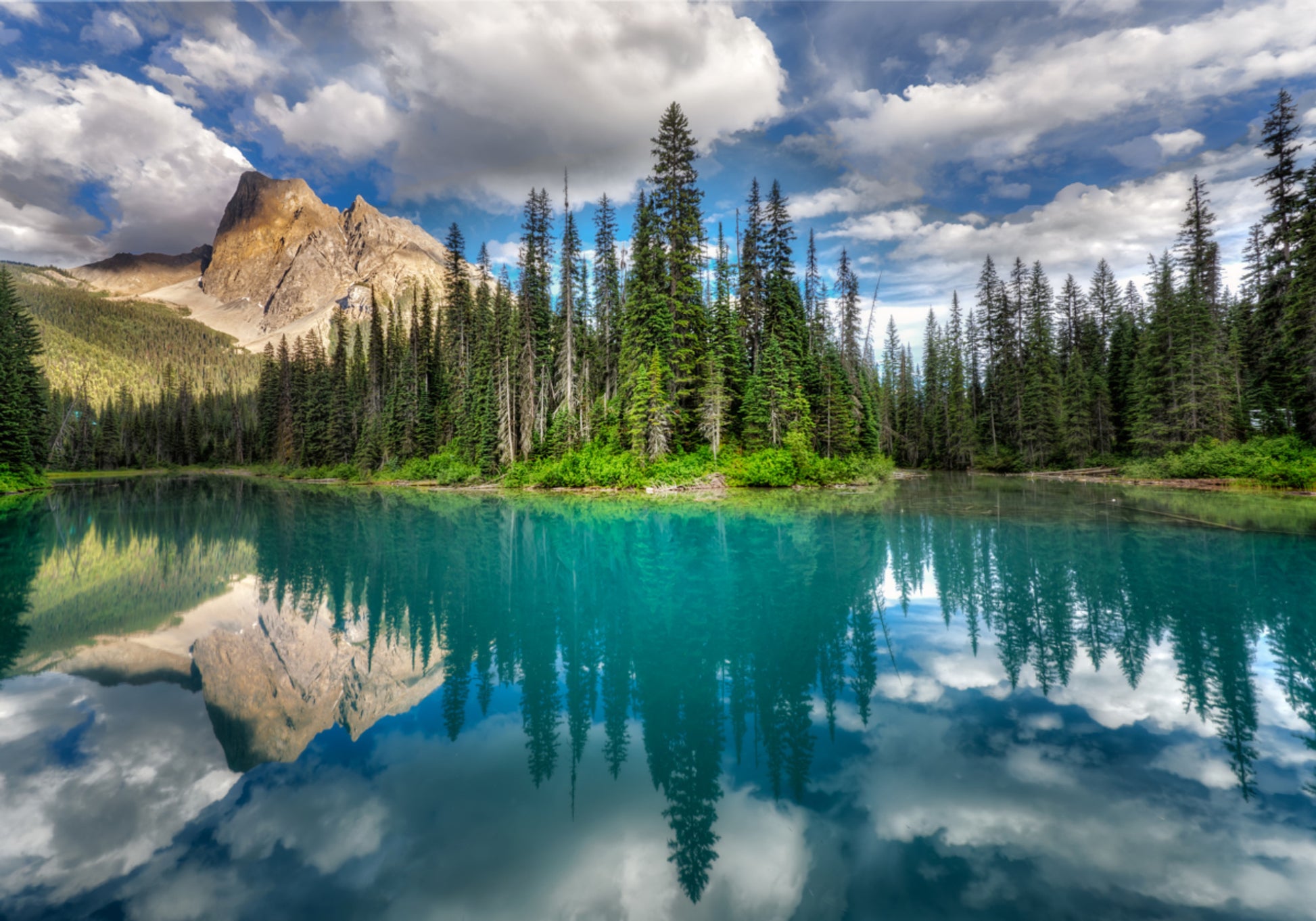 Turquoise Lake Reflection