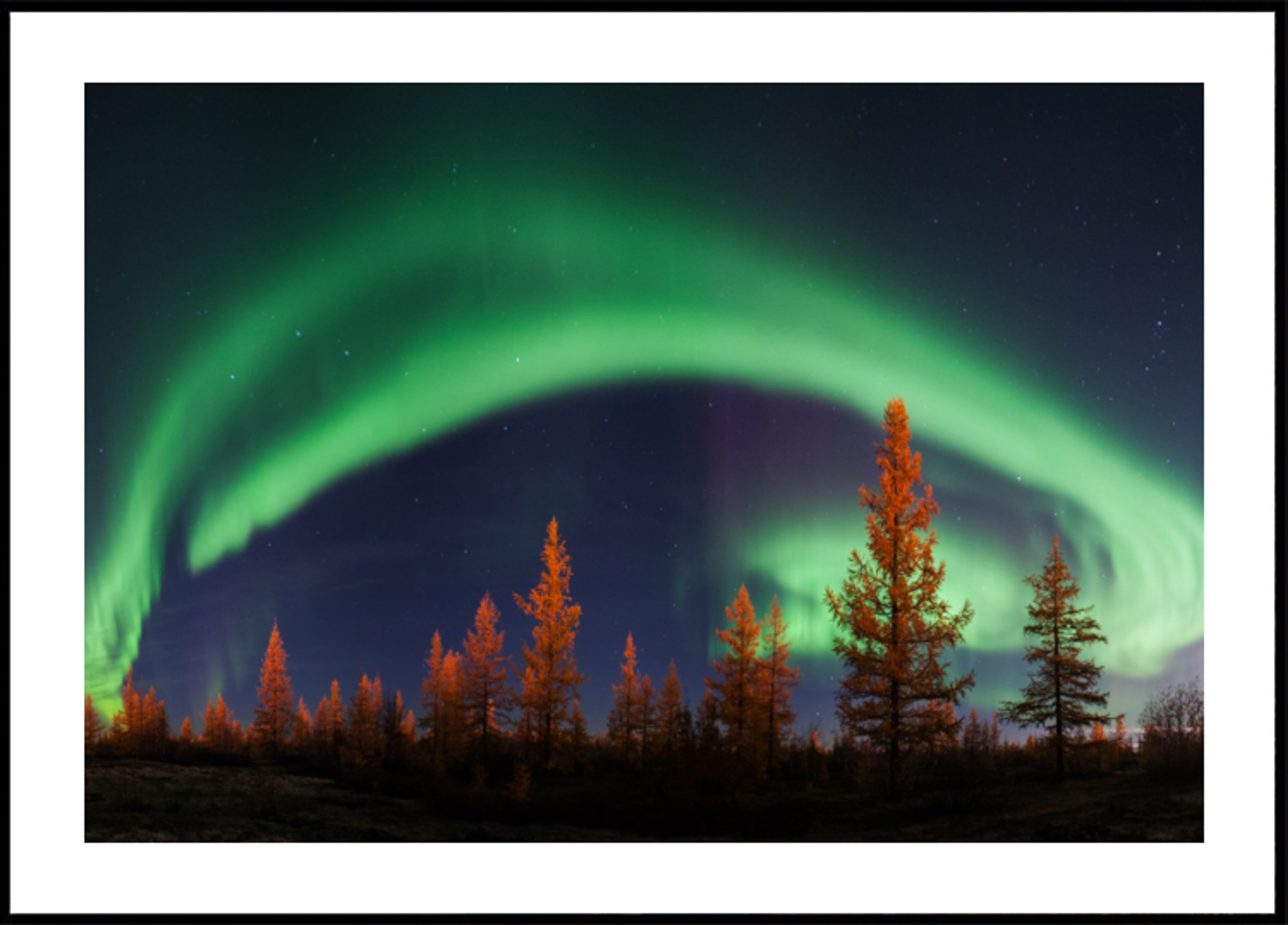 Élénk Aurora éjszakai égbolt